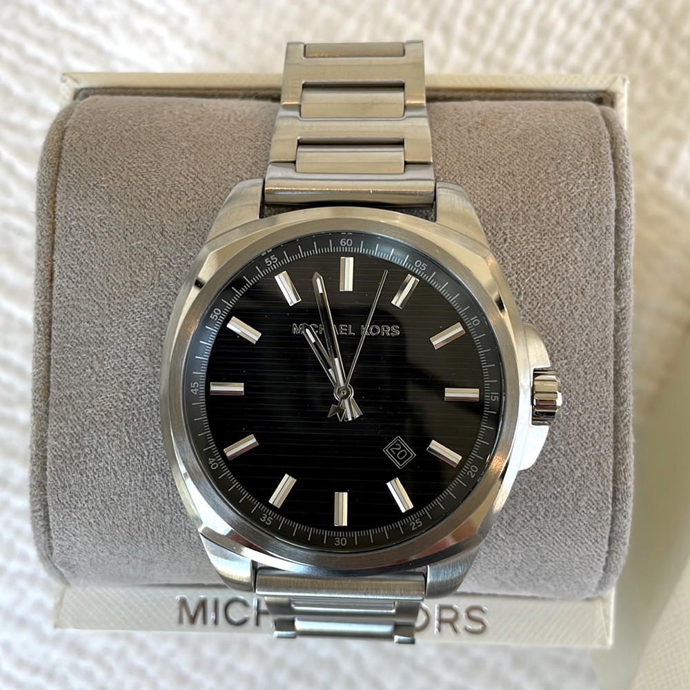 Never worn Michael Kors men’s watch